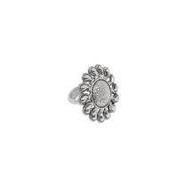 SILVER LADIES RING